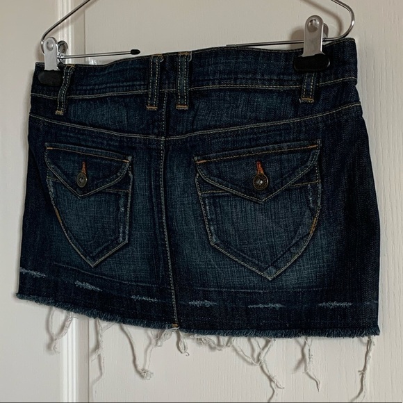 Topshop Women’s Distressed Raw Hem Denim Mini Skir - Picture 8 of 9